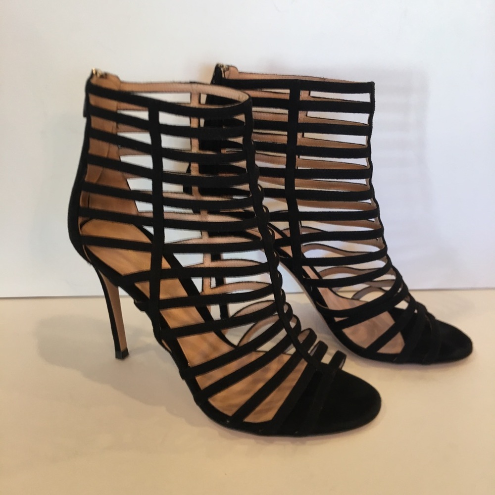 💋Gianvito Rossi Black suede open toe booties